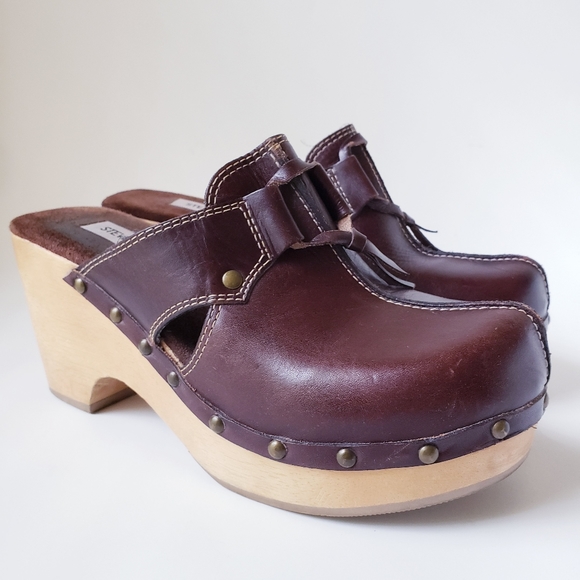 Steve Madden Brown Leather Slip-on Clogs - Picture 14 of 16